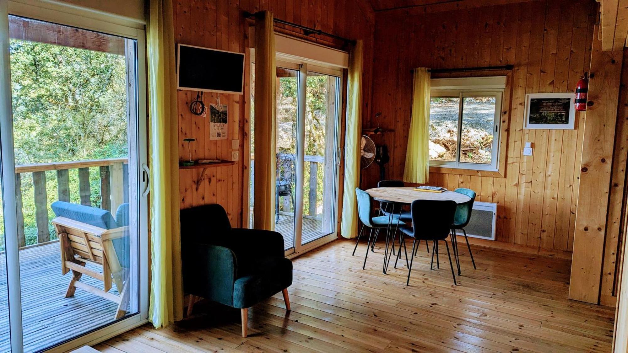 Cabanes et Lodges du Belvedere Serrieres-sur-Ain Eksteriør billede