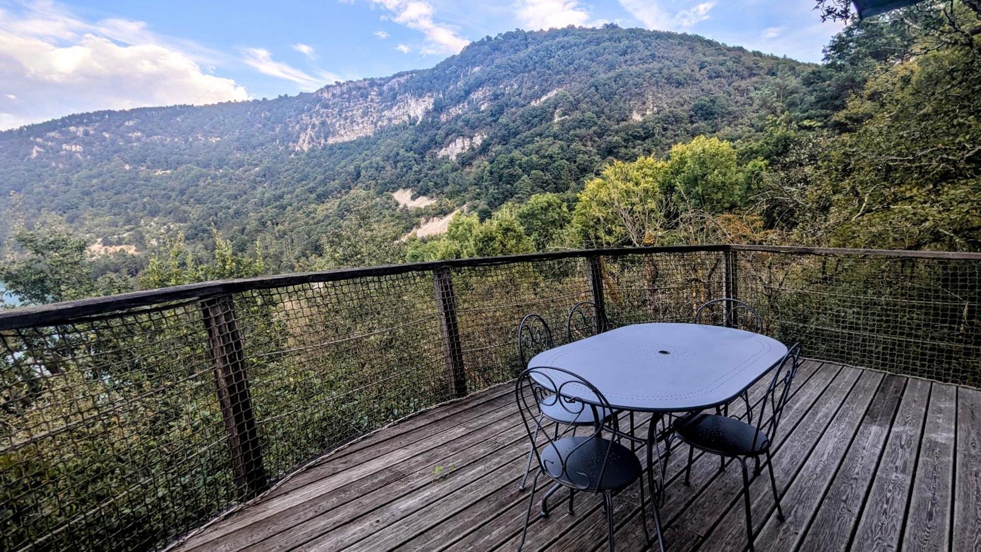 Cabanes et Lodges du Belvedere Serrieres-sur-Ain Eksteriør billede