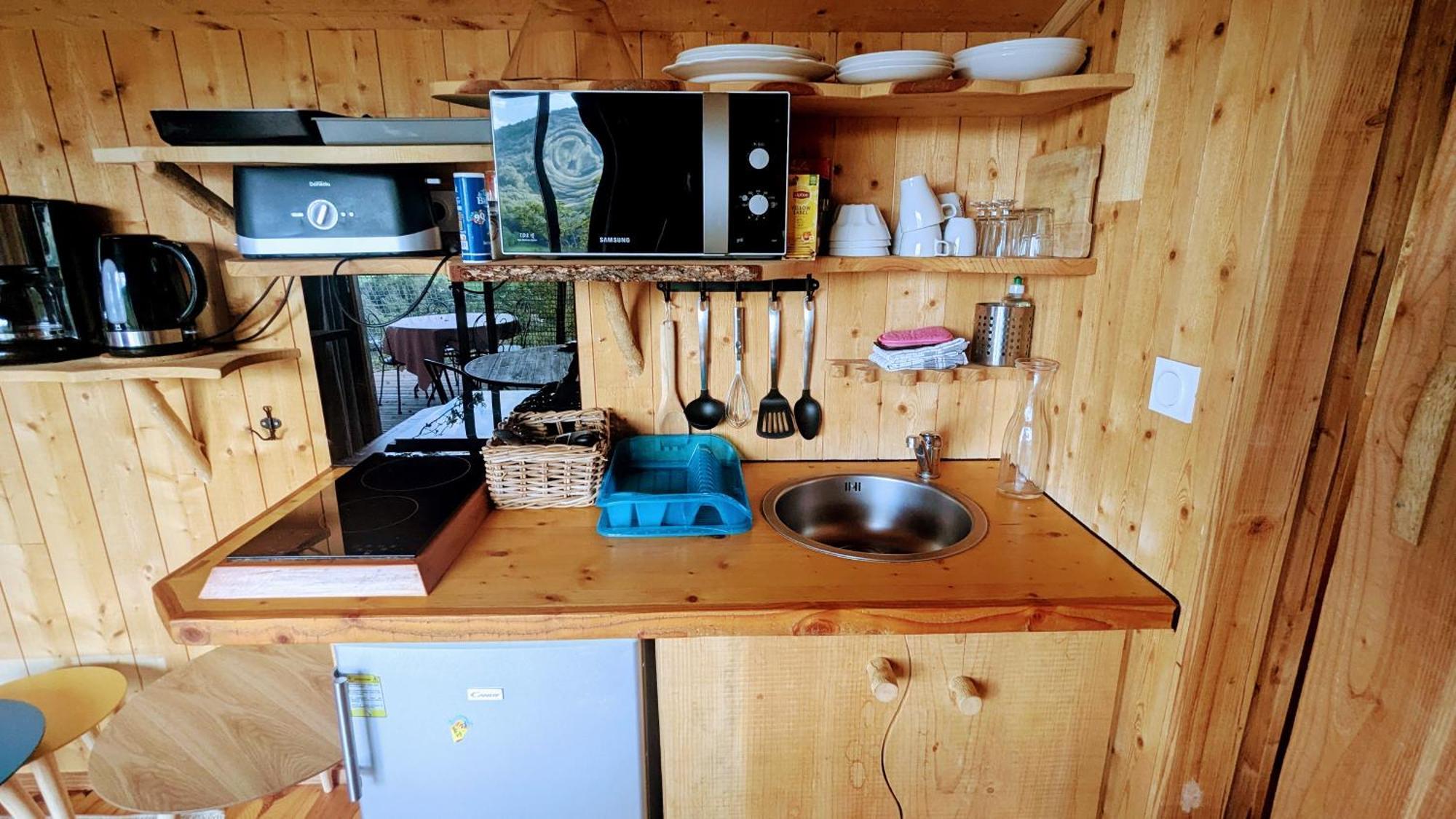 Cabanes et Lodges du Belvedere Serrieres-sur-Ain Eksteriør billede