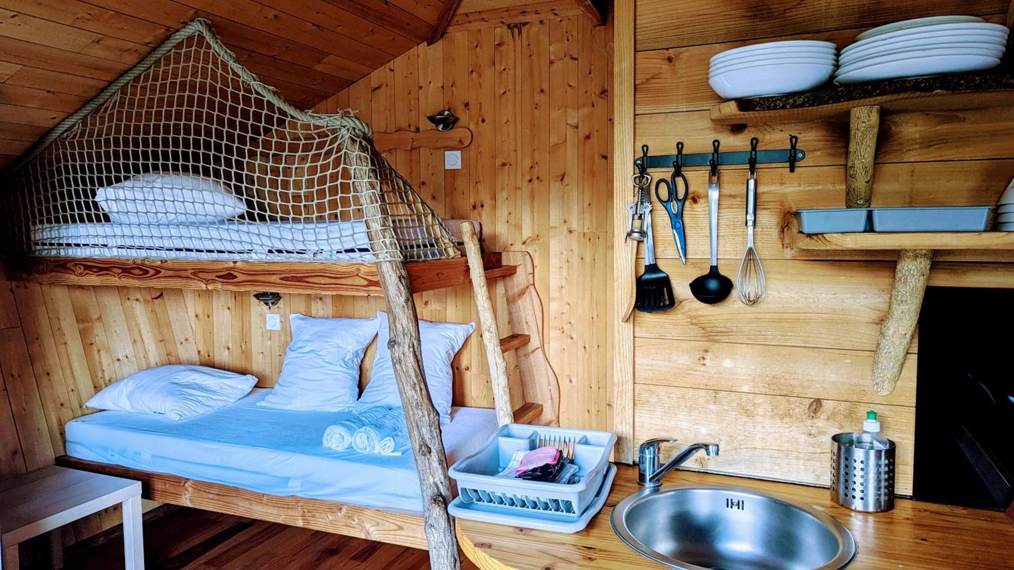 Cabanes et Lodges du Belvedere Serrieres-sur-Ain Eksteriør billede