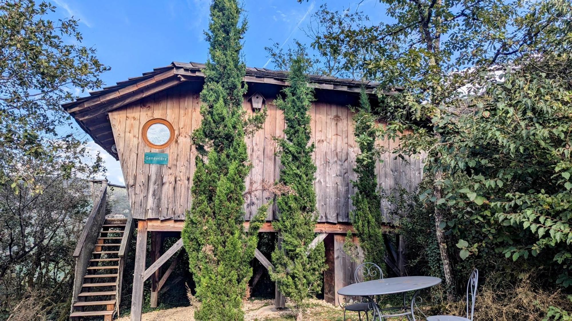 Cabanes et Lodges du Belvedere Serrieres-sur-Ain Eksteriør billede