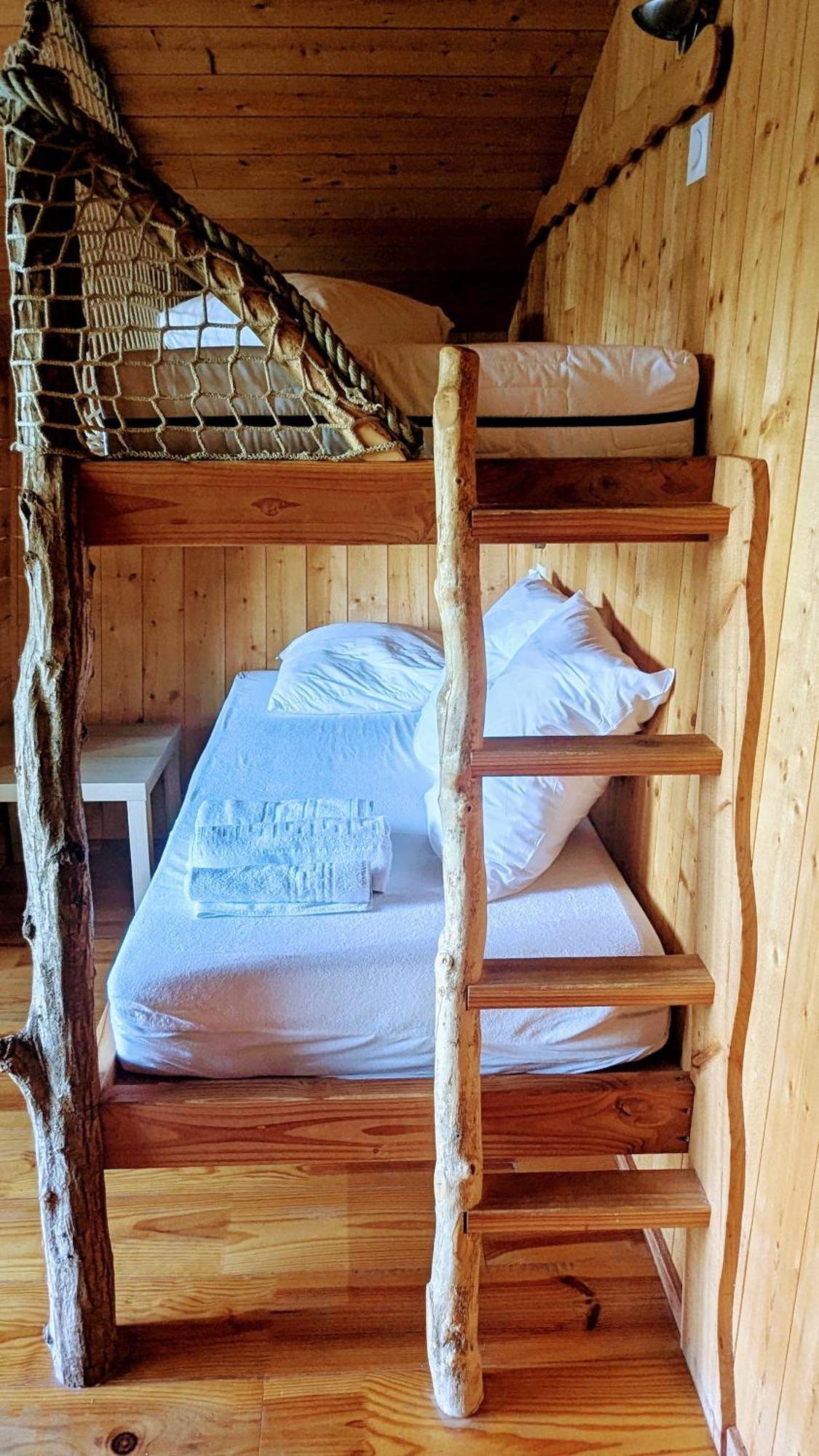 Cabanes et Lodges du Belvedere Serrieres-sur-Ain Eksteriør billede