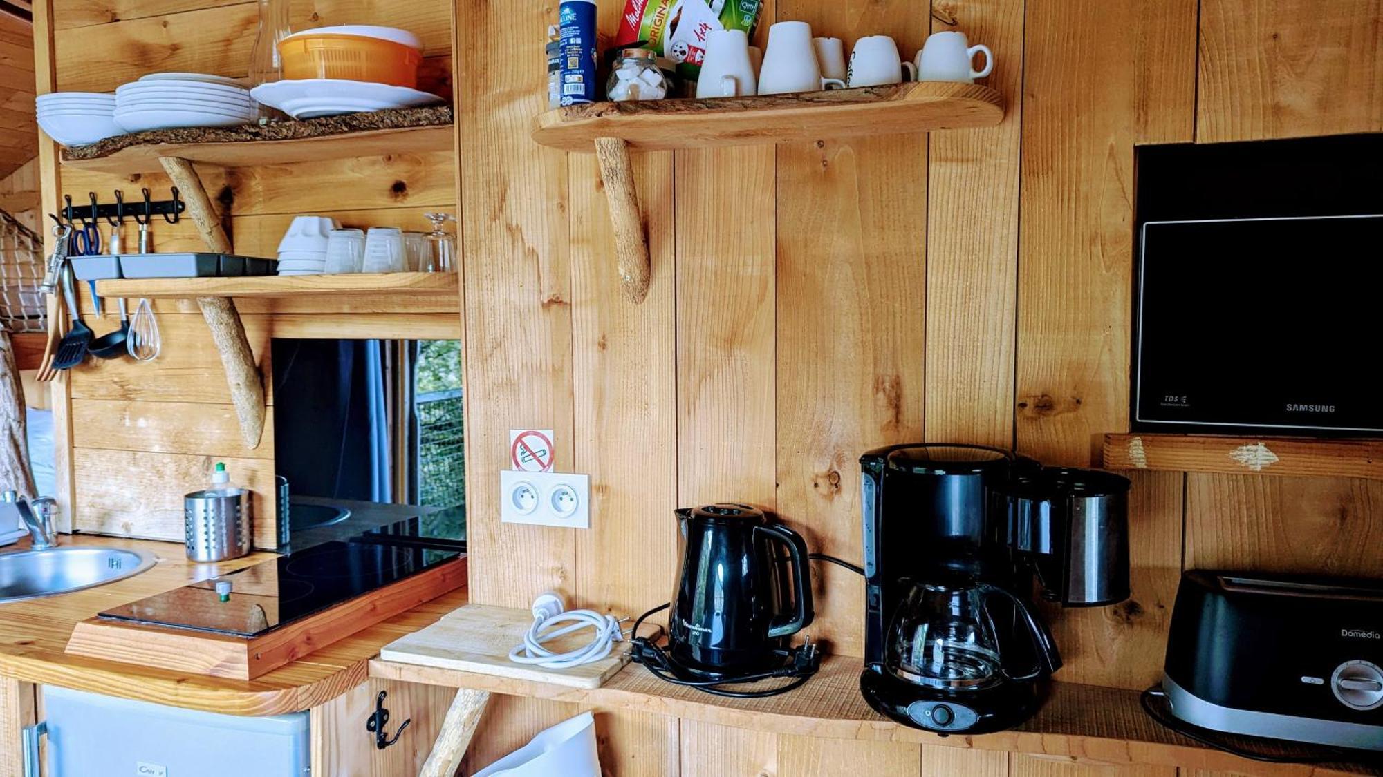 Cabanes et Lodges du Belvedere Serrieres-sur-Ain Eksteriør billede