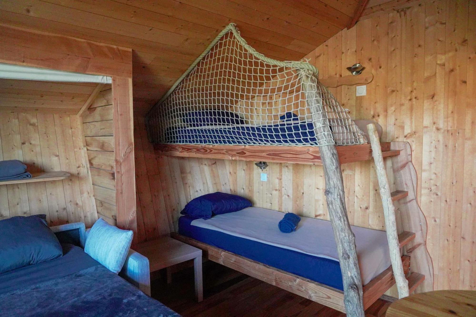 Cabanes et Lodges du Belvedere Serrieres-sur-Ain Eksteriør billede