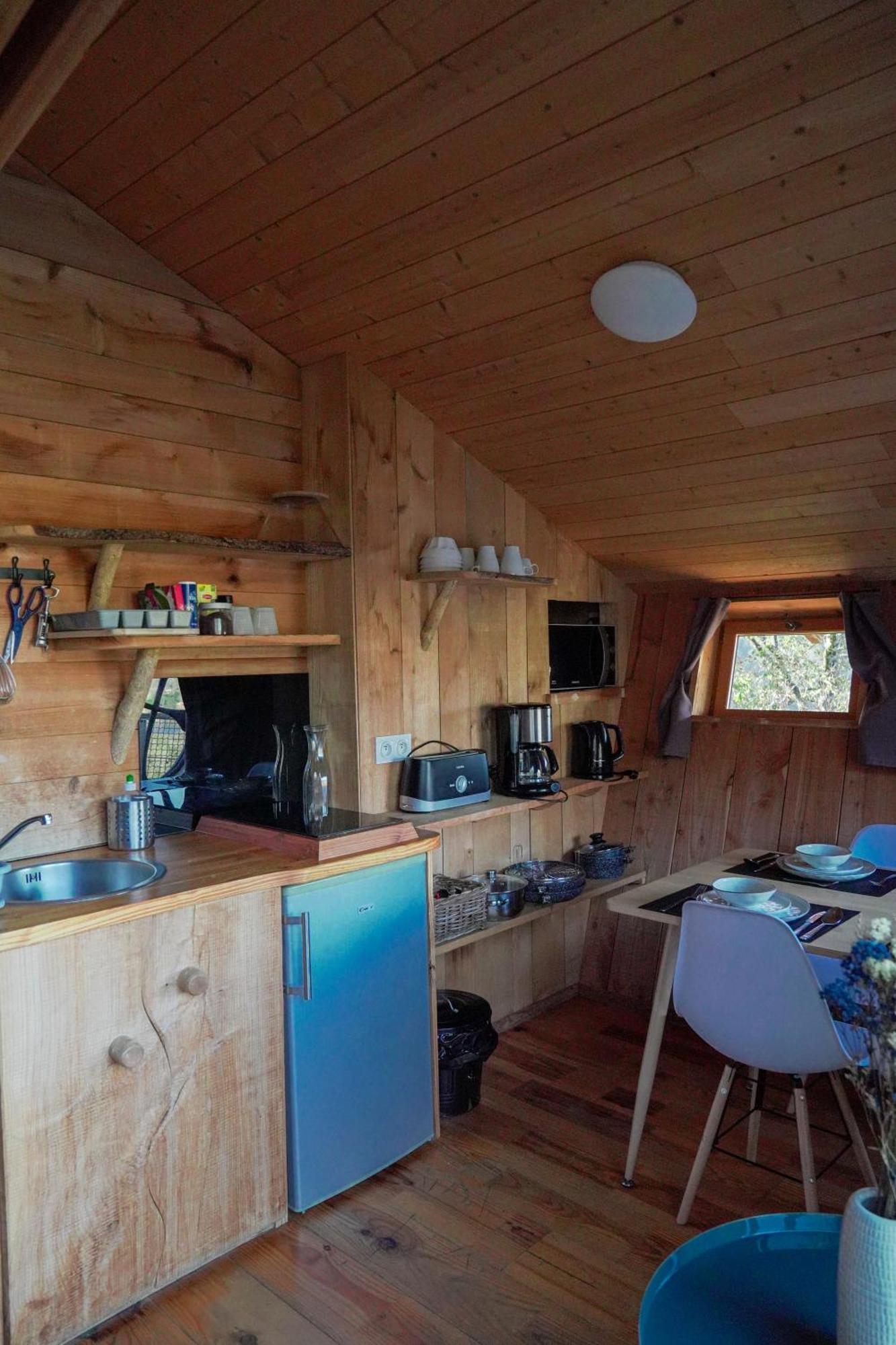 Cabanes et Lodges du Belvedere Serrieres-sur-Ain Eksteriør billede