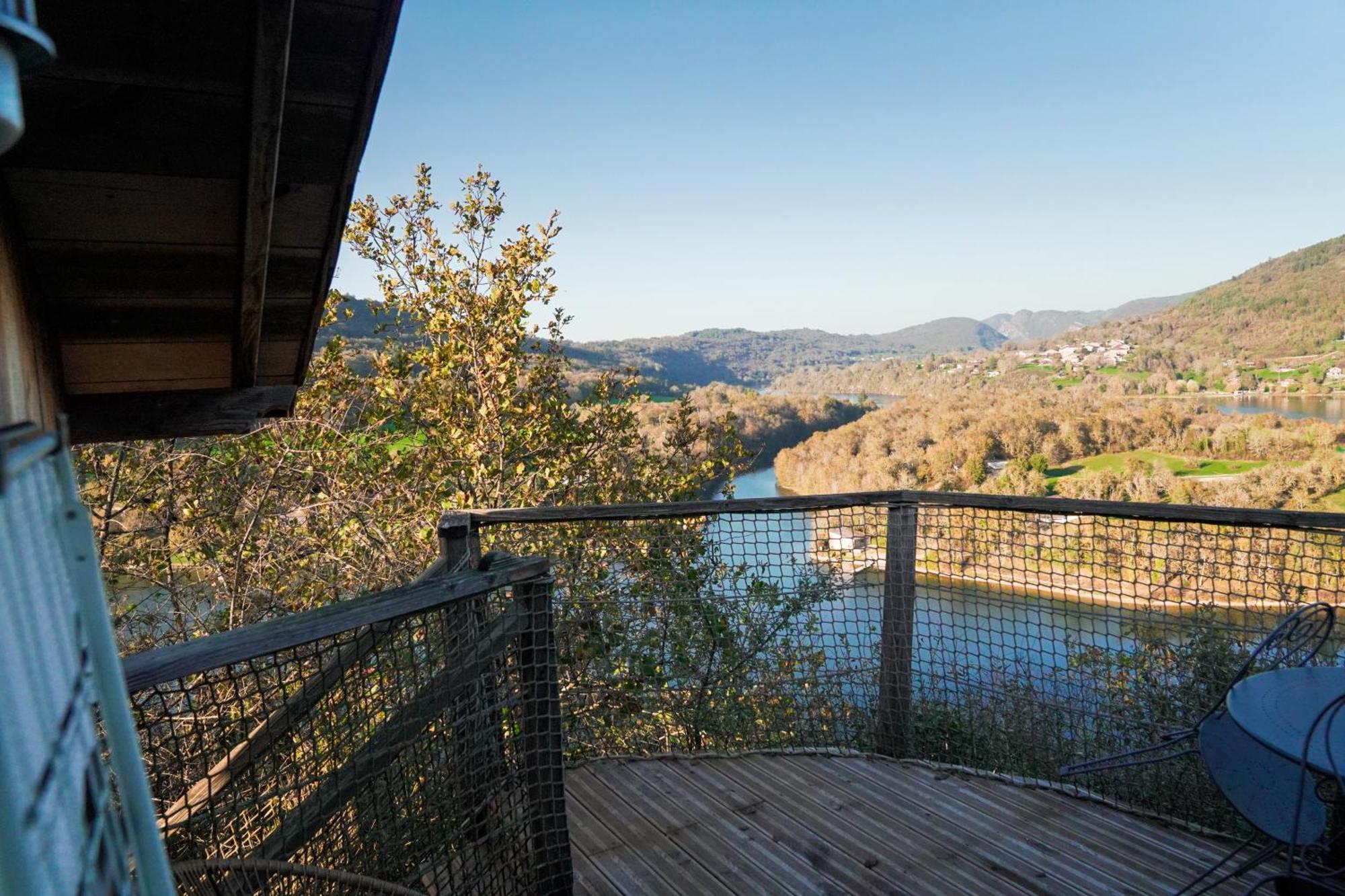 Cabanes et Lodges du Belvedere Serrieres-sur-Ain Eksteriør billede