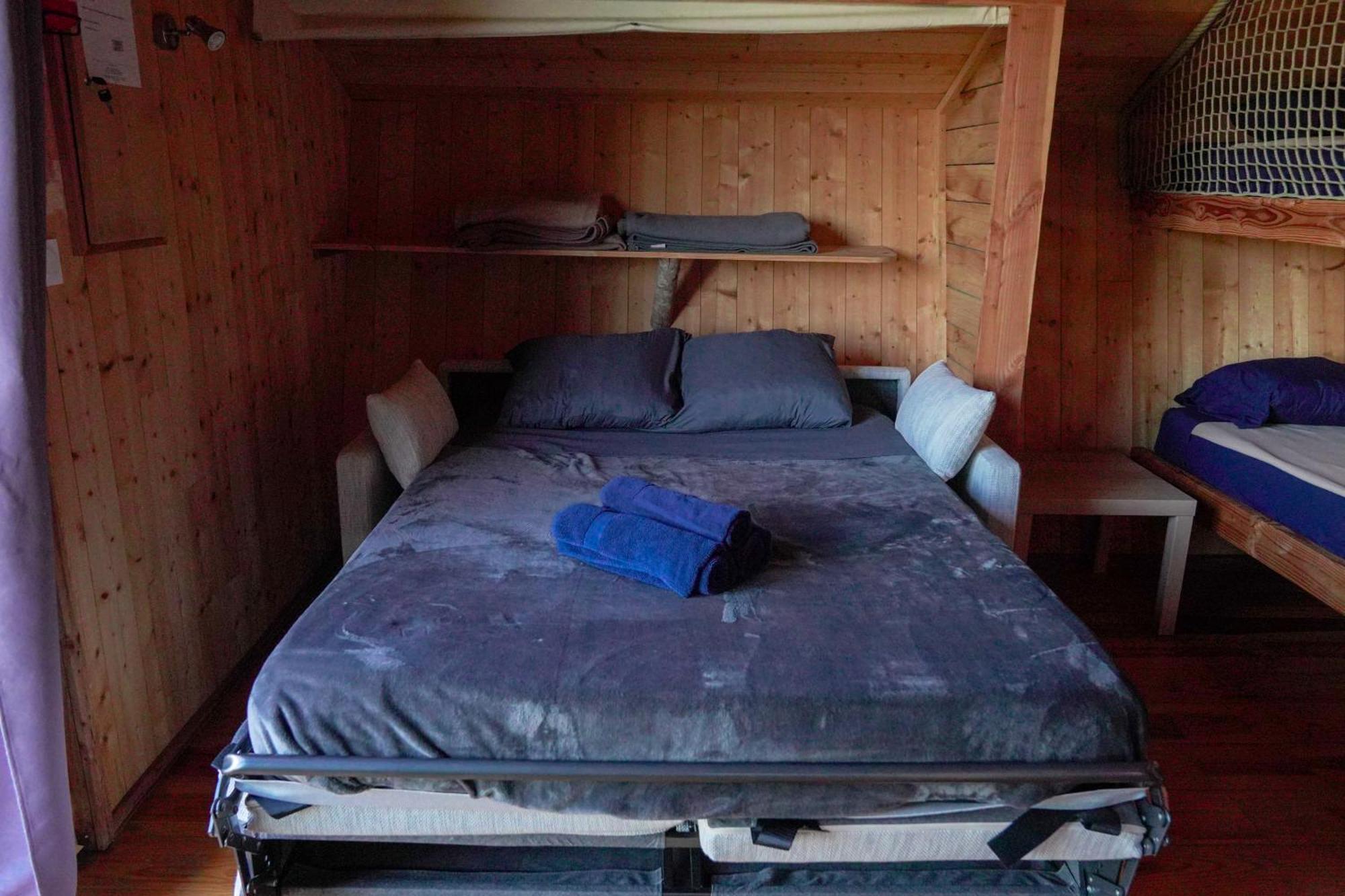 Cabanes et Lodges du Belvedere Serrieres-sur-Ain Eksteriør billede
