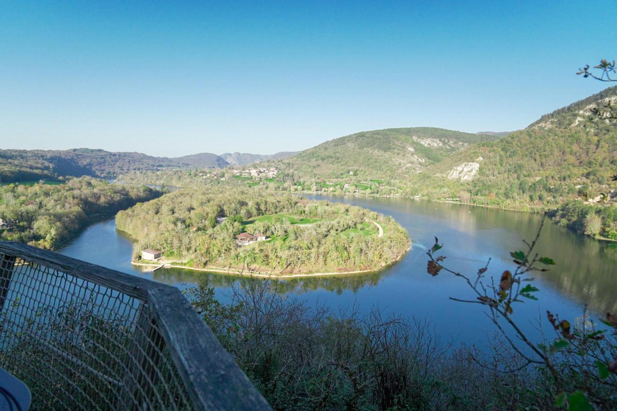 Cabanes et Lodges du Belvedere Serrieres-sur-Ain Eksteriør billede