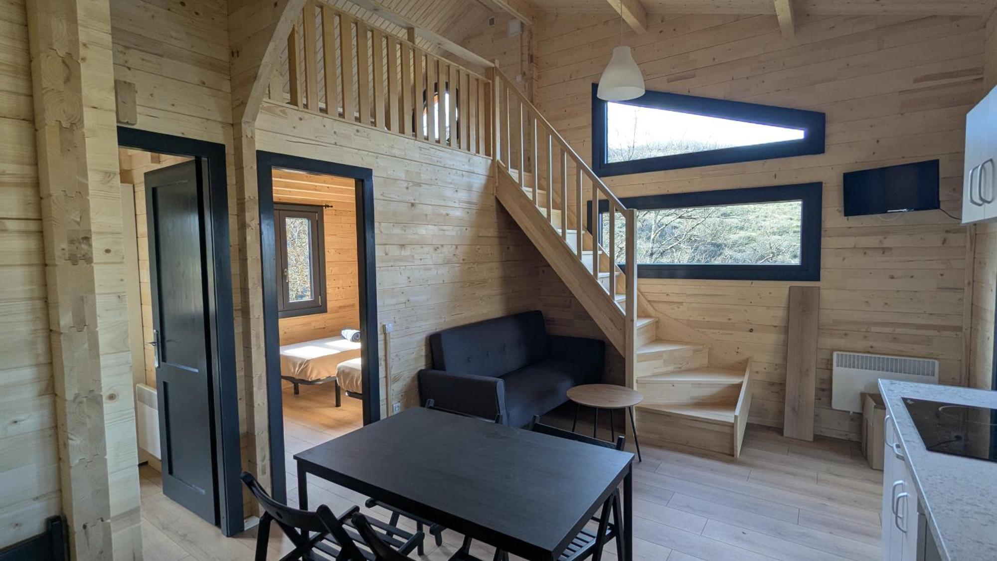 Cabanes et Lodges du Belvedere Serrieres-sur-Ain Eksteriør billede