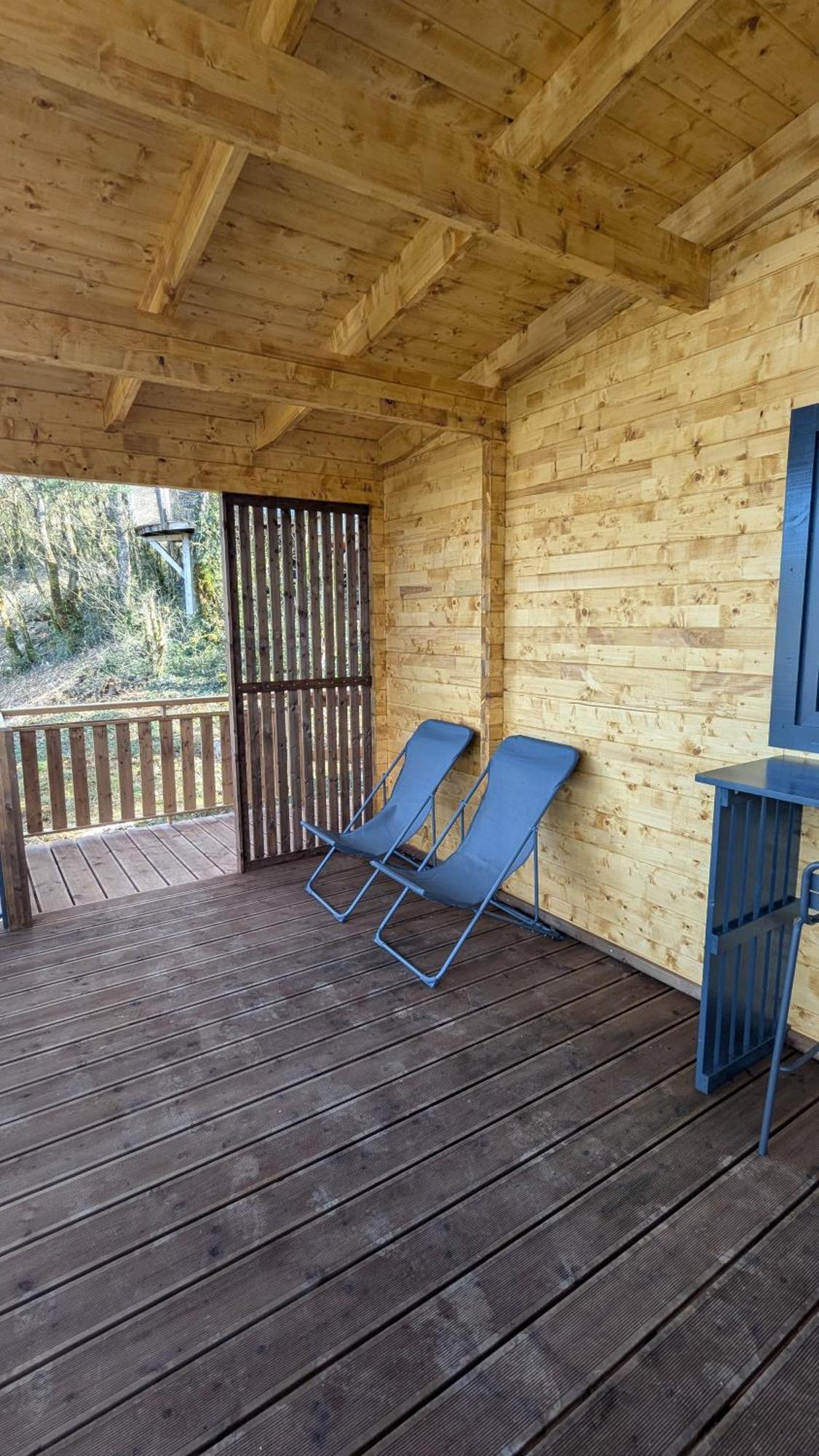 Cabanes et Lodges du Belvedere Serrieres-sur-Ain Eksteriør billede